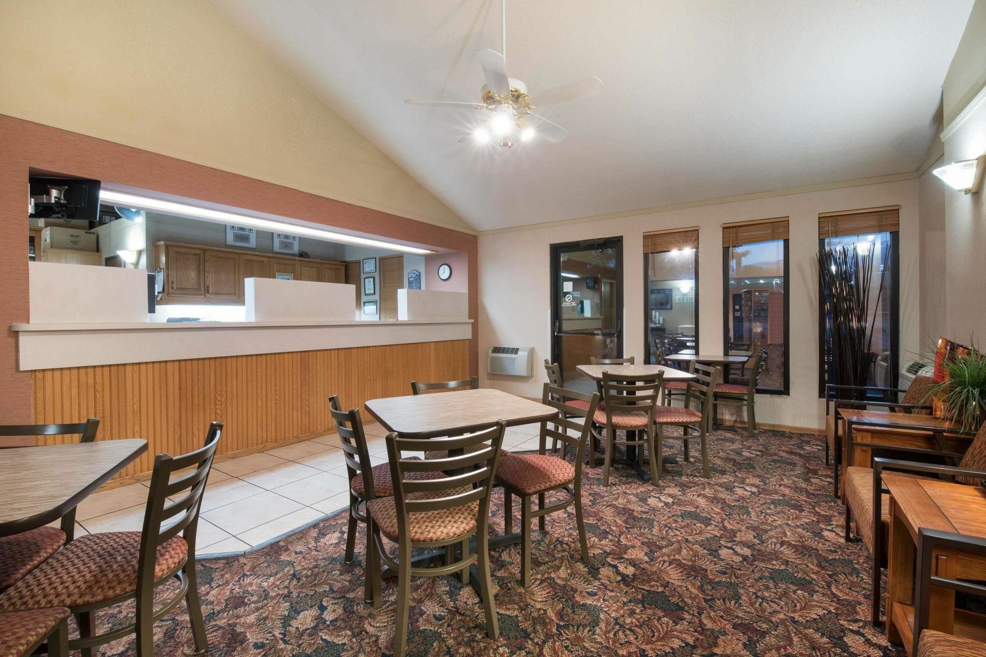 Serena Inn & Suites Of Rapid City Luaran gambar